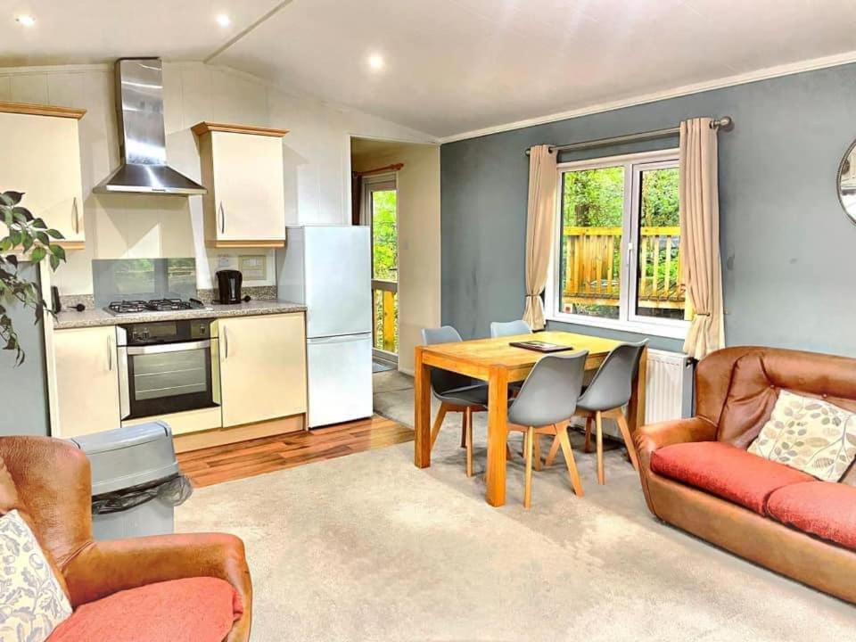 Woodland View -Hot Tub-Tenby-Carmarthen-St Clears Ngoại thất bức ảnh